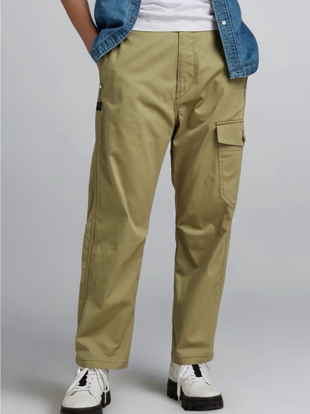 G-Star Woman’s Khaki Color Twill Relaxed Fit Cargo Utility Pants Size 29 NWT